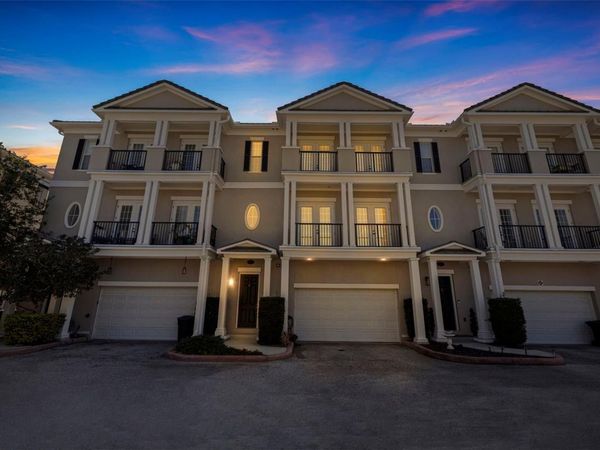 300 NEWBURY PLACE N, ST PETERSBURG, FL 33716