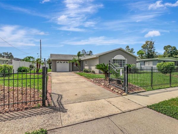 1713 CARNEGIE CIRCLE , TAMPA, FL 33619