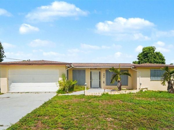 562 E TARPON BOULEVARD NW, PORT CHARLOTTE, FL 33952