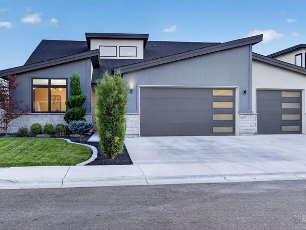 4083 E Awbrey St, Meridian, ID 83642