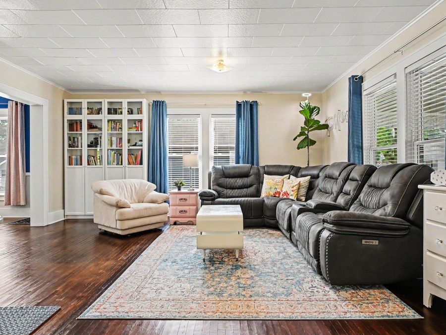 Property Image 4