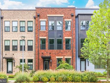 13036 HATTONTOWN SQUARE , HERNDON, VA 20171