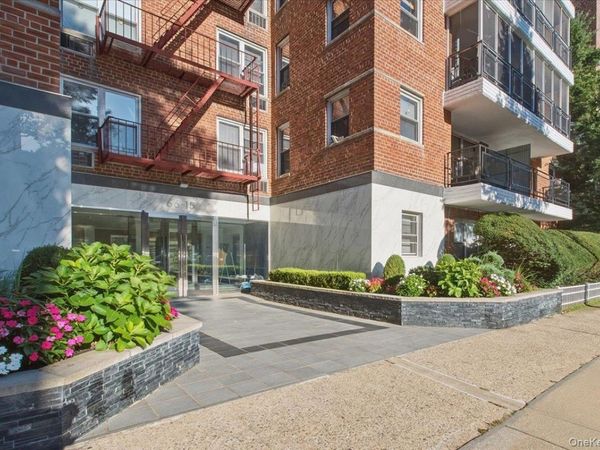 66-15 Thornton Place, Unit 4G, Rego Park, NY 11374
