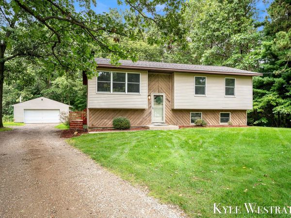 14439 Lincoln Street, Grand Haven, MI 49417