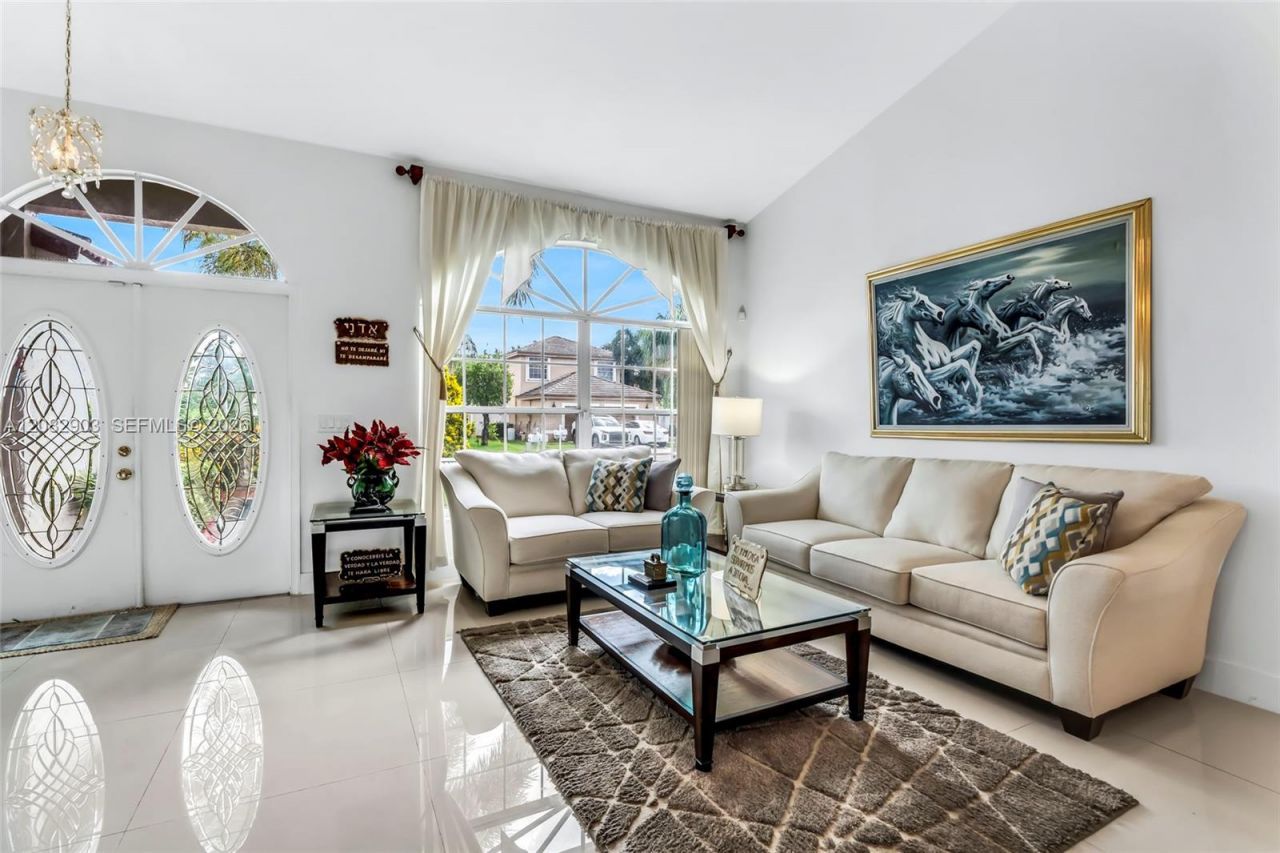 354 SW 183rd Way, Pembroke Pines, FL 33029 Photo
