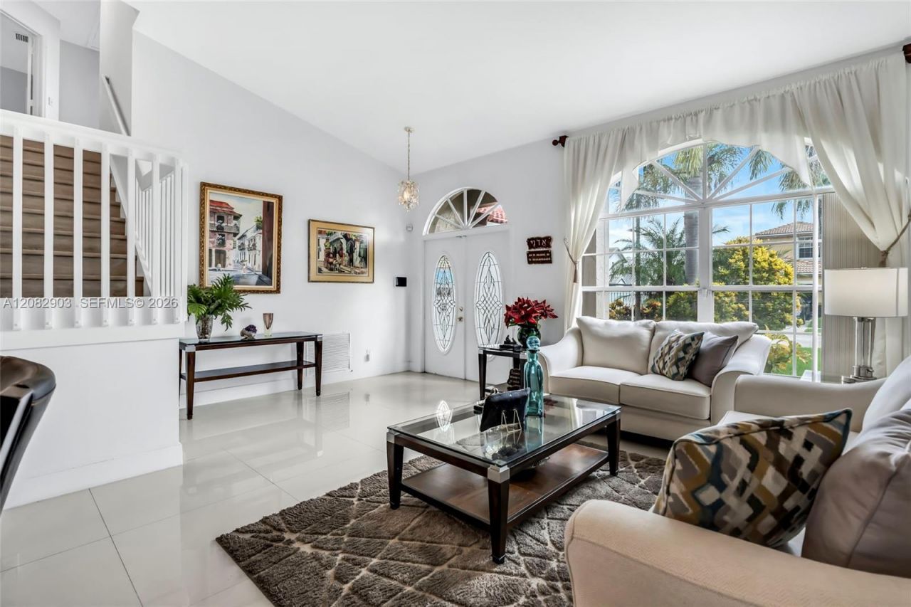 354 SW 183rd Way, Pembroke Pines, FL 33029 Photo