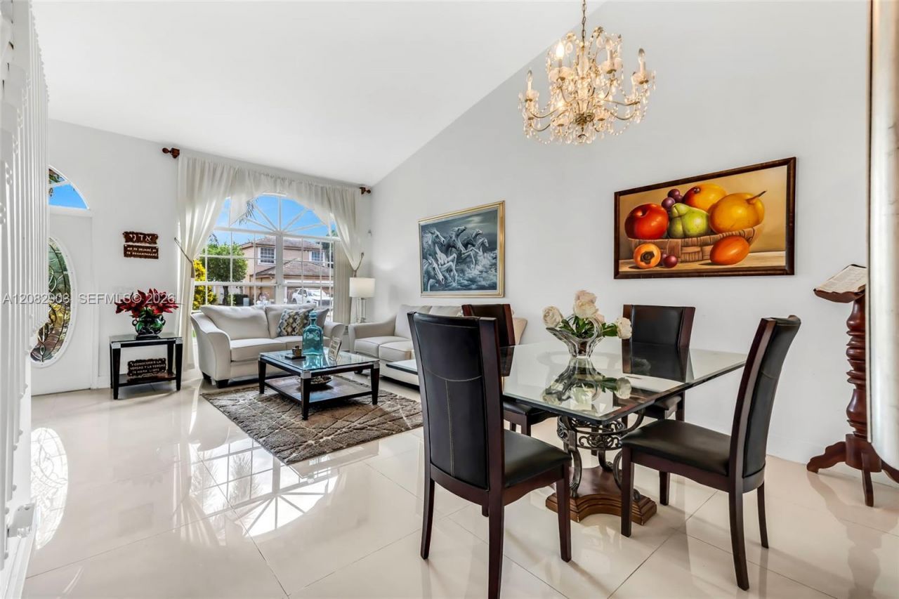 354 SW 183rd Way, Pembroke Pines, FL 33029 Photo