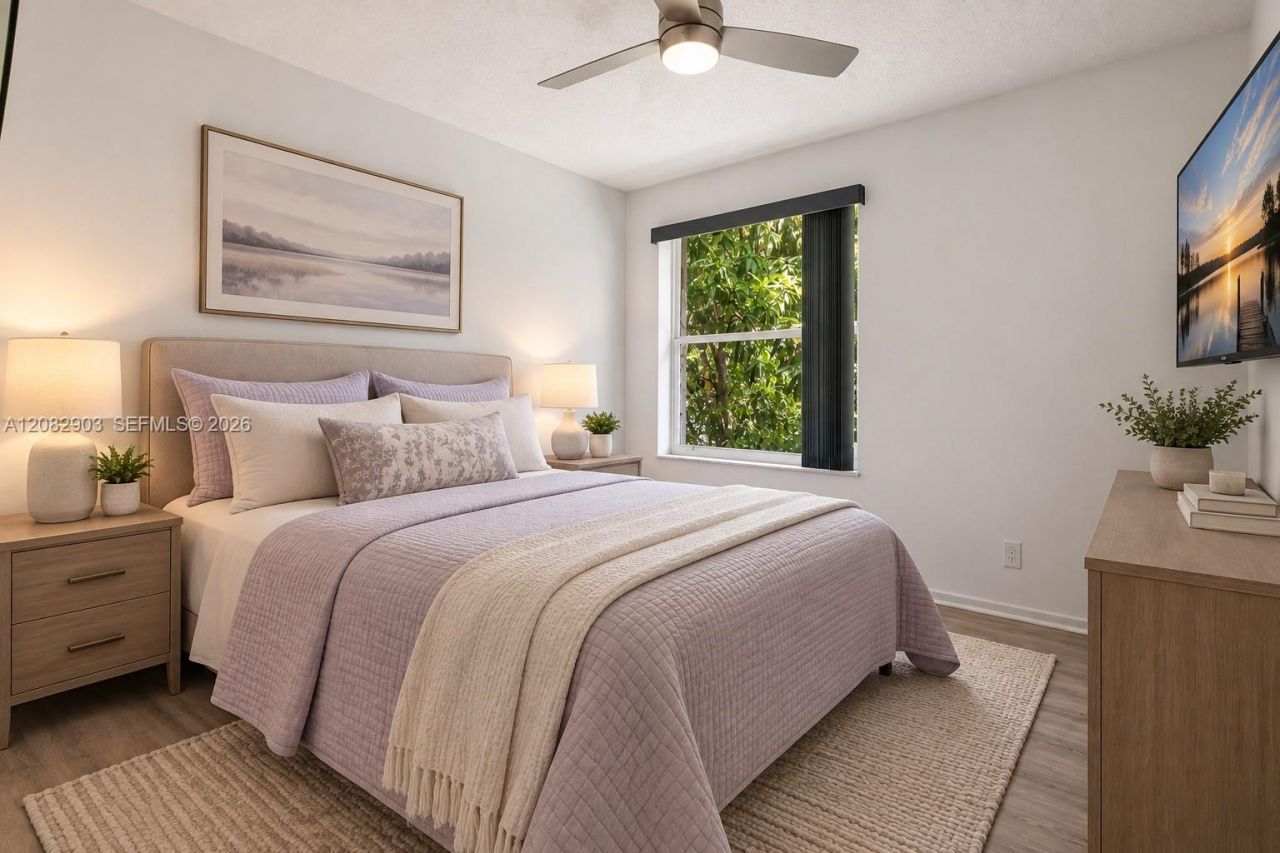 354 SW 183rd Way, Pembroke Pines, FL 33029 Photo