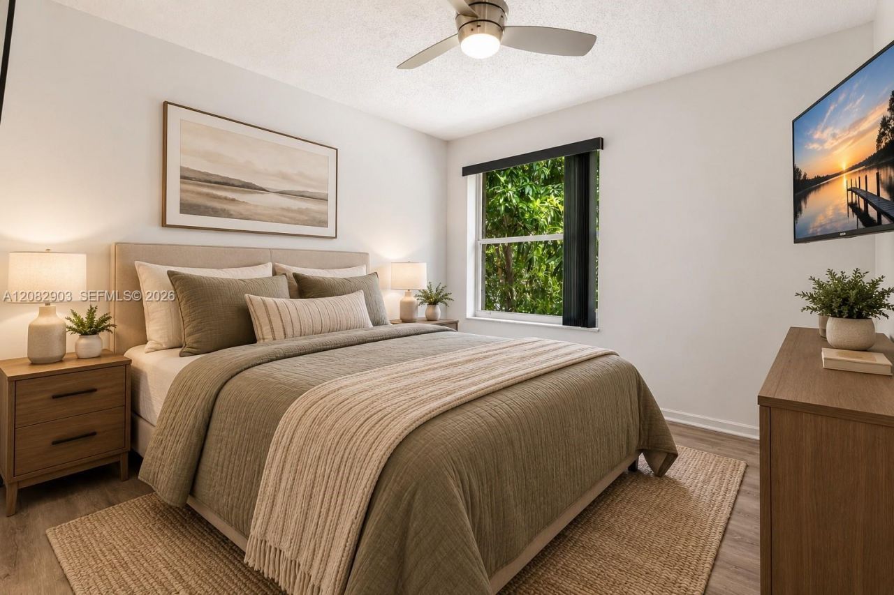354 SW 183rd Way, Pembroke Pines, FL 33029 Photo