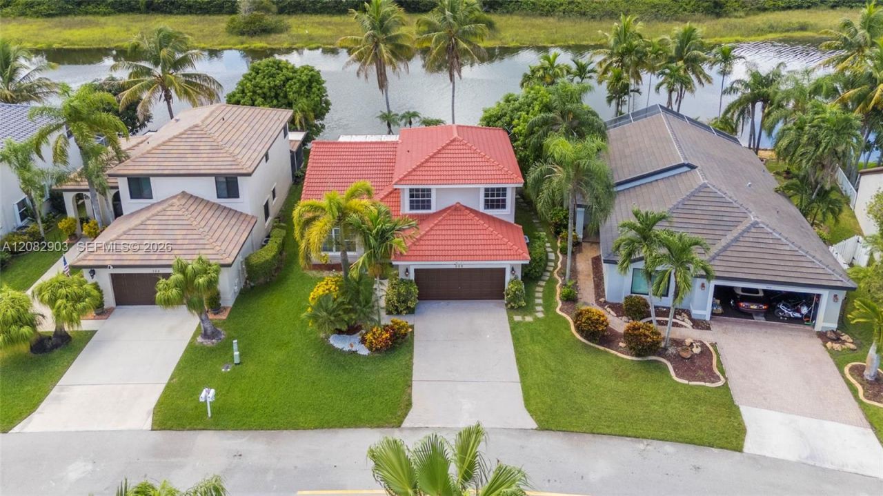 354 SW 183rd Way, Pembroke Pines, FL 33029 Photo