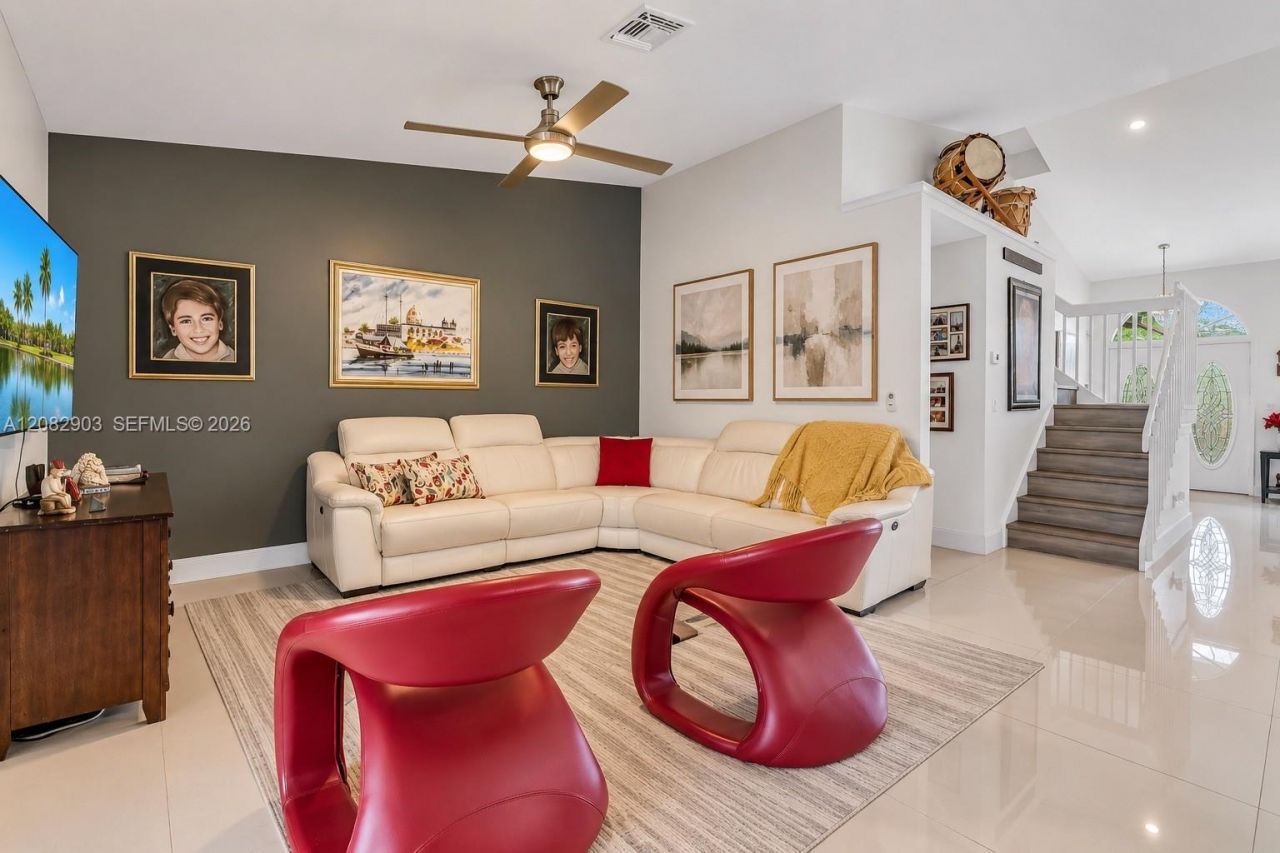 354 SW 183rd Way, Pembroke Pines, FL 33029 Photo