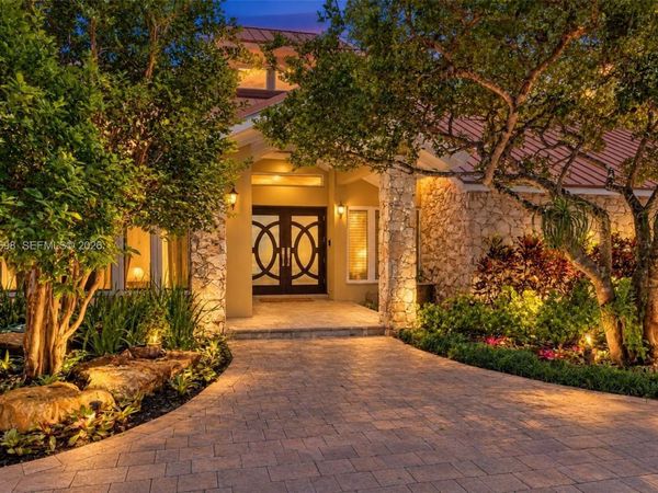 6915 SW 101st St , Pinecrest, FL 33156