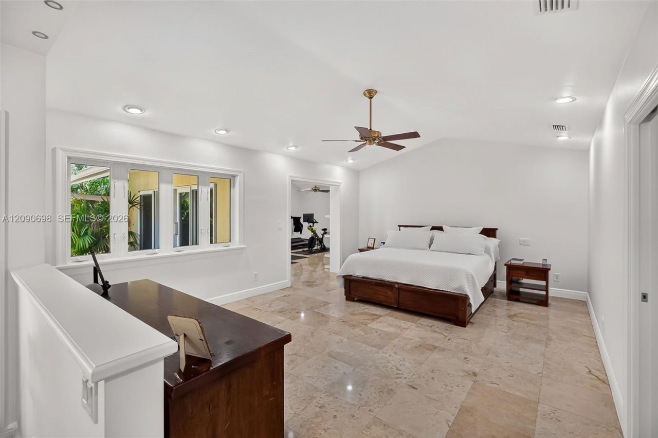 6915 SW 101st St, Pinecrest, FL 33156 Photo