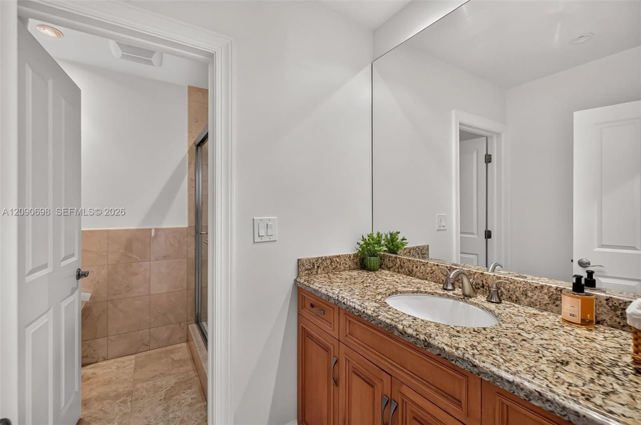 6915 SW 101st St, Pinecrest, FL 33156 Photo