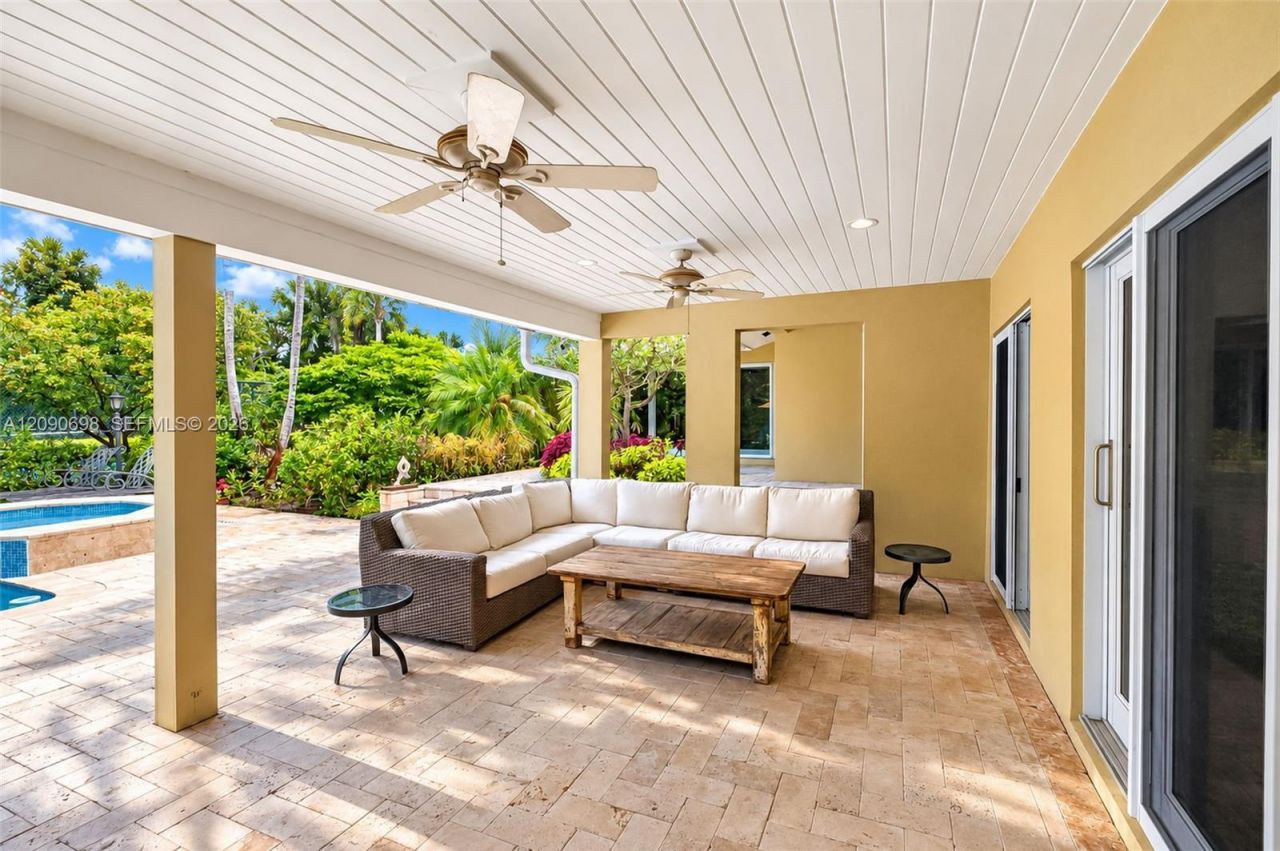6915 SW 101st St, Pinecrest, FL 33156 Photo