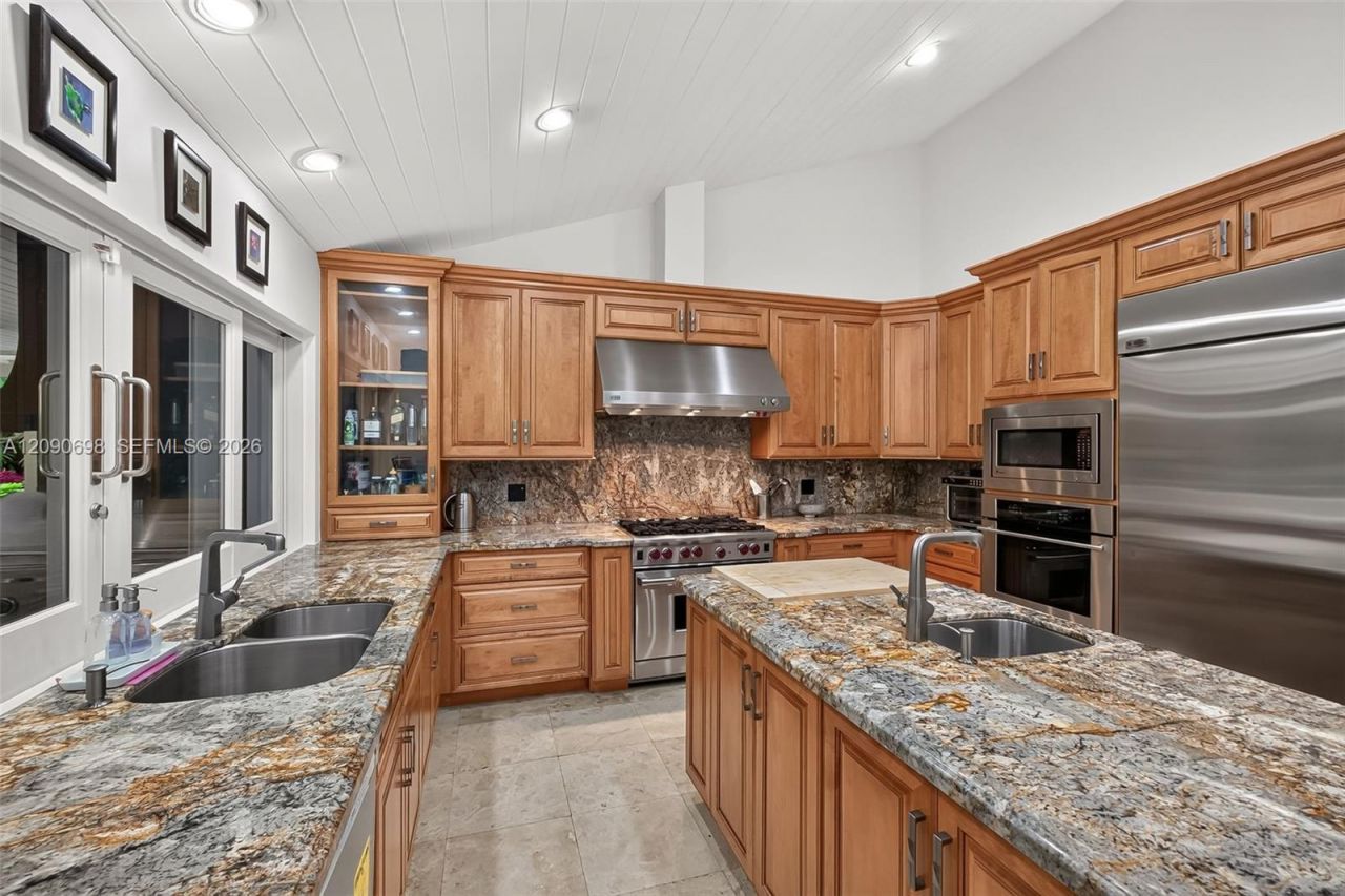 6915 SW 101st St, Pinecrest, FL 33156 Photo