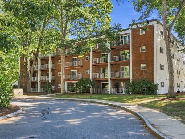 55 Greentree Lane, Unit 49, Weymouth, MA 02190