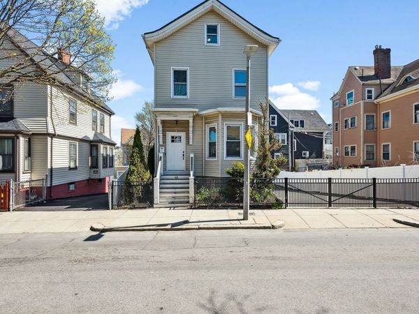 40 Humphreys St, Boston, MA 02125