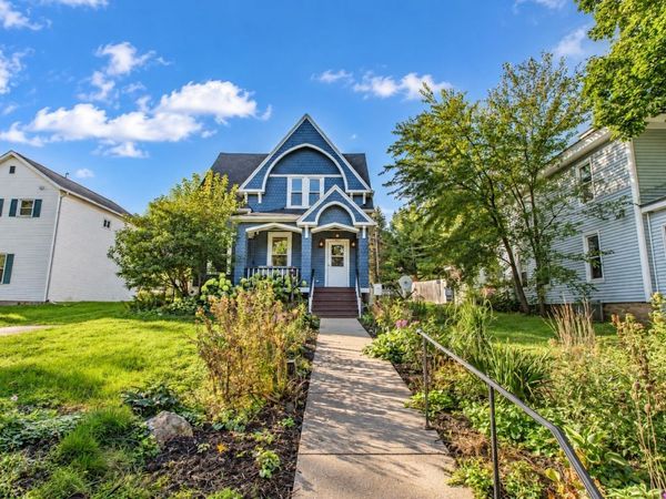 305 W Walnut Street, Dodgeville, WI 53533