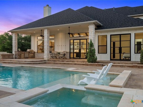 112 Davis Lane , Georgetown, TX 78633