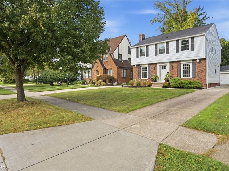 1920 Hampton Road, Rocky River, OH 44116 Photo 2