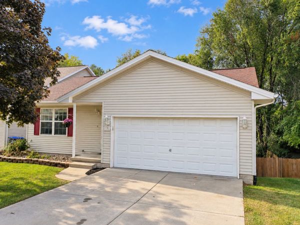 3 Nicole Court , Bloomington, IL 61701