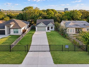 3022 Canada Drive, Dallas, TX 75212