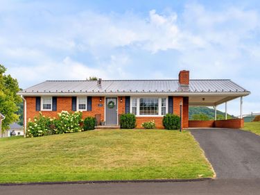 293 GRANDON RD, STAUNTON, VA 24401