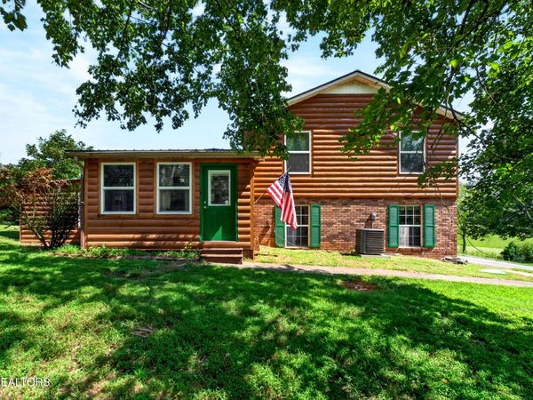 990 Oak Hill Drive, Cookeville, TN 38501