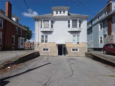 1062 W Genesee St , Syracuse, NY 13204
