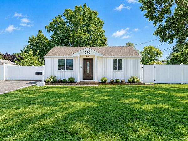 370 Grand Boulevard , Deer Park, NY 11729