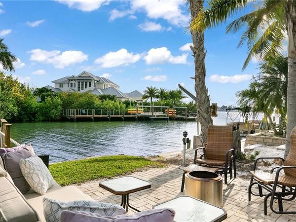 1360 Chesapeake AVE , NAPLES, FL 34102