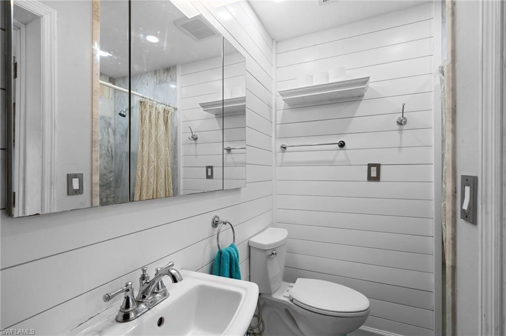 1360 Chesapeake Ave , Naples, FL 34102 Photo
