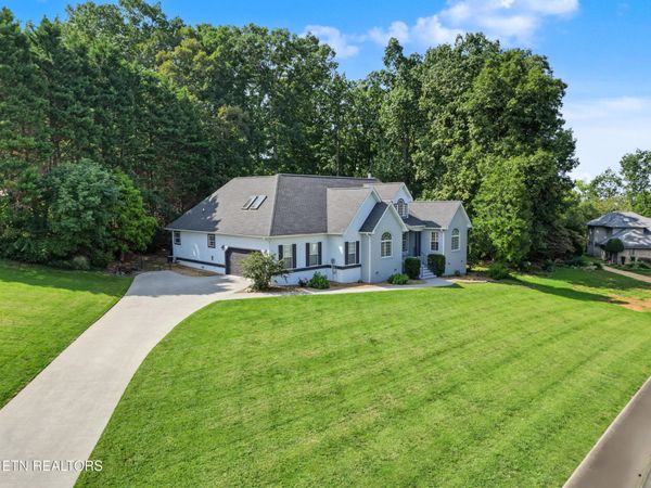 3223 Topside Drive, Kodak, TN 37764