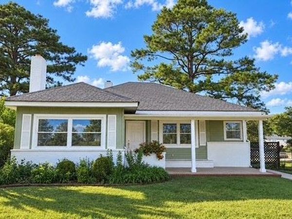 617 Cumberland St E, Cowan, TN 37318