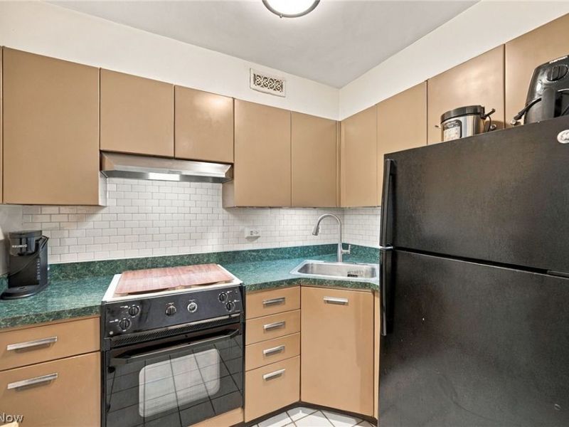 12700 Lake Avenue, Unit 411, Lakewood, OH 44107 Photo 10