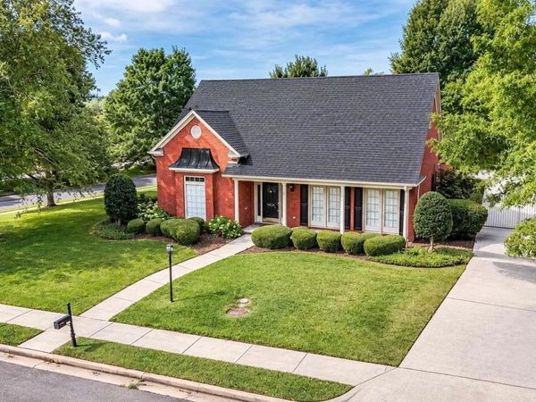 3014 Waterman Drive, Owens Cross Roads, AL 35763