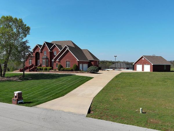 7479 W Persimmon Court , Willard, MO 65781