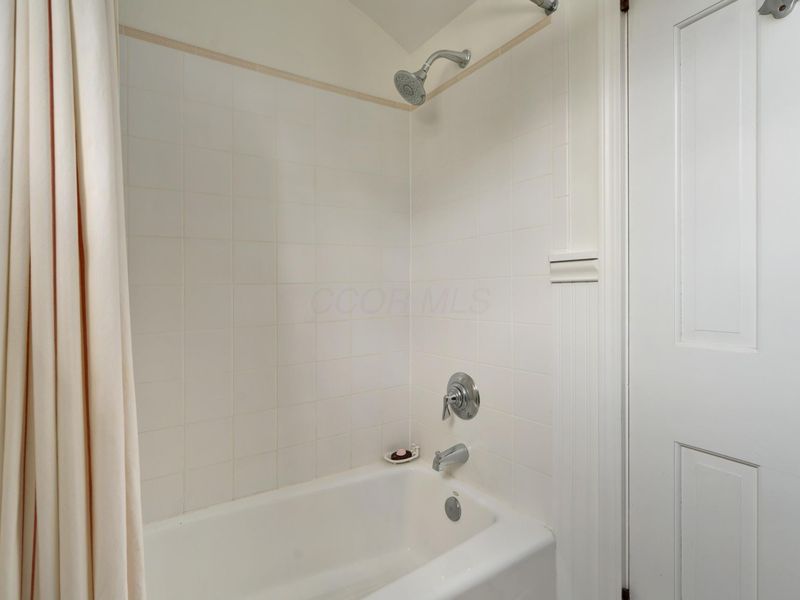 320 E Longview Avenue, Columbus, OH 43202 Photo 41