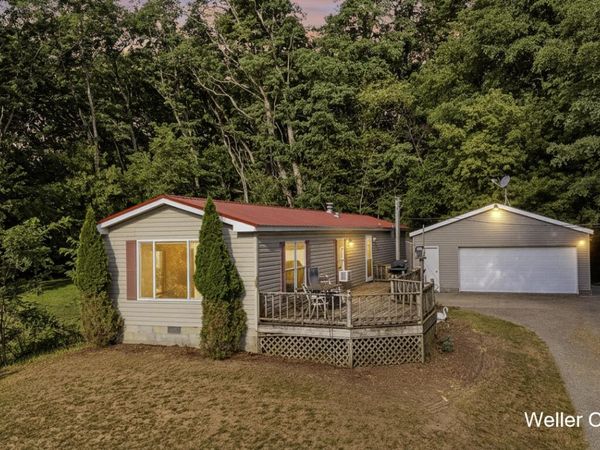 13370 Clausen Road, Trufant, MI 49347