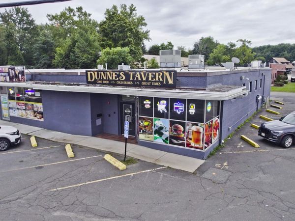 378 Walnut St Ext, Agawam, MA 01001