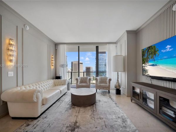 88 SW 7th St, Unit 3205, Miami, FL 33130
