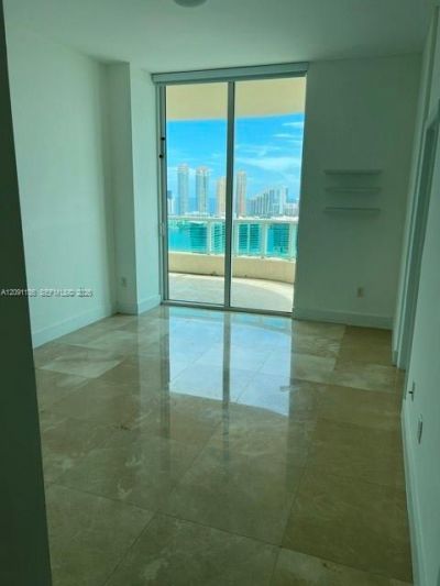 3330 NE 190th St , Unit LPH14, Aventura, FL 33180 Photo