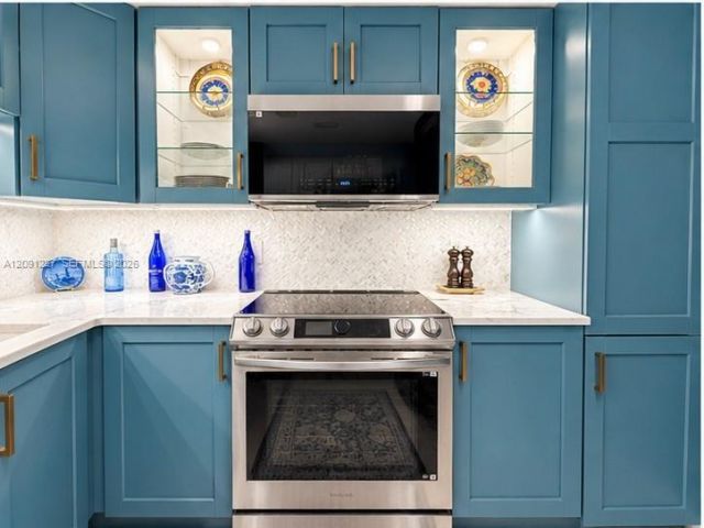 800 West Ave , Unit 435, Miami Beach, FL 33139 Photo