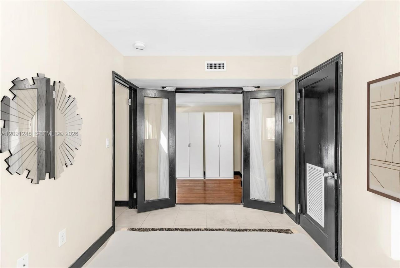 711 14th St, Unit 4, Miami Beach, FL 33139 Photo