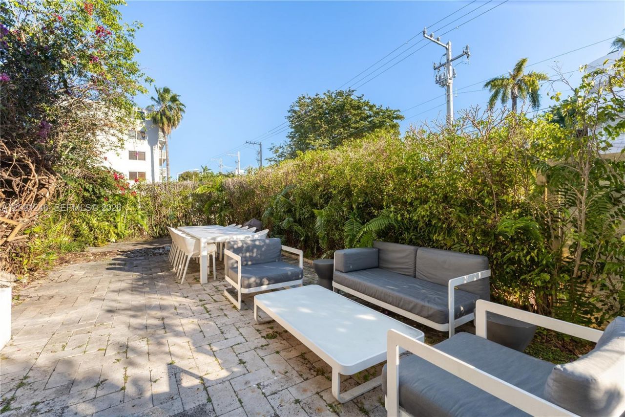 711 14th St, Unit 4, Miami Beach, FL 33139 Photo