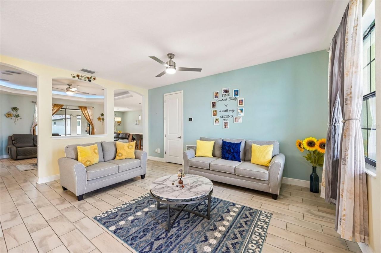 4024 Salida Delsol Drive, Sun City Center, FL 33573 Photo