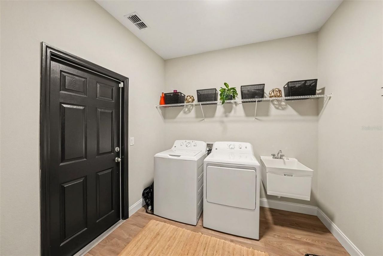 2648 Sunny Pebble Loop, Zephyrhills, FL 33540 Photo
