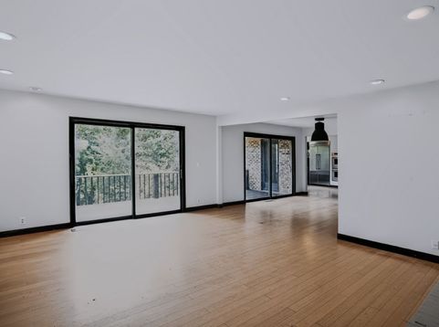 Main Photo