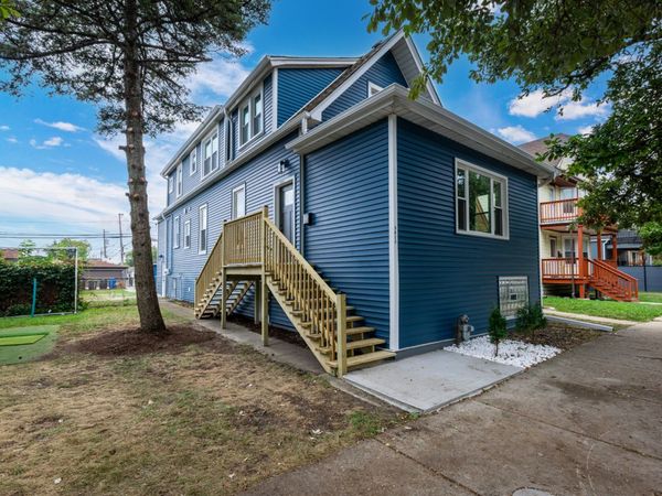 3813 N Narragansett Avenue , Chicago, IL 60634